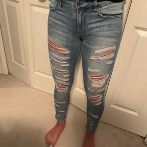 American Eagle Ripped light wash jeans